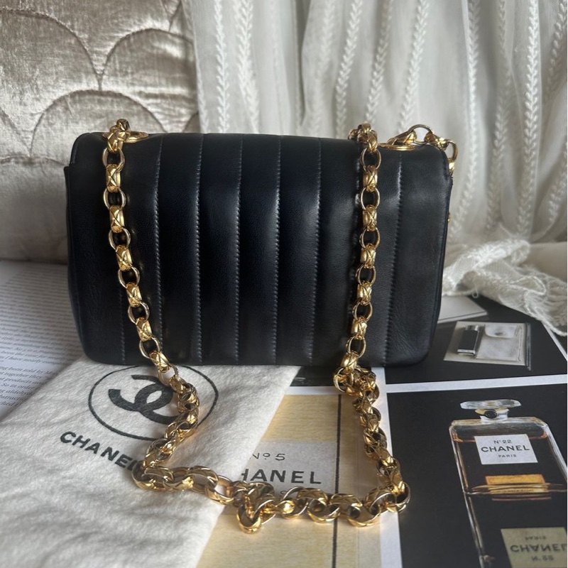 香奈兒翻蓋包 雕花鏈 鏈條包 通花鏈 黑色皮 CC 金鍊 側背包 斜背包 古董包 Vintage chanel black flap chain bag classic flap rare-4