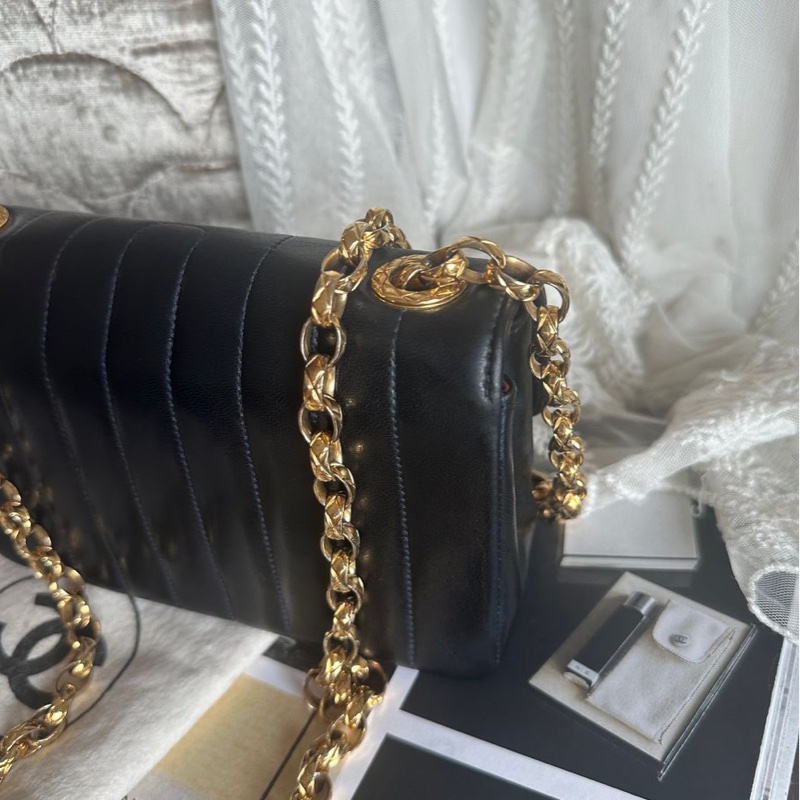 香奈兒翻蓋包 雕花鏈 鏈條包 通花鏈 黑色皮 CC 金鍊 側背包 斜背包 古董包 Vintage chanel black flap chain bag classic flap rare-15