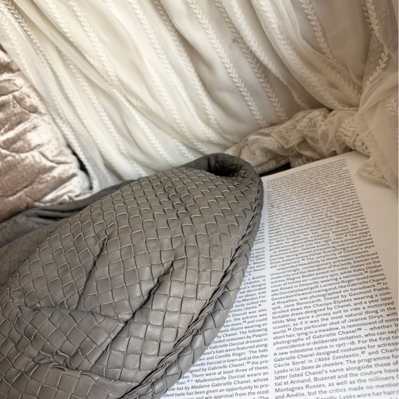 葆蝶家 編織手提包 托特包 肩背包 和尚包雲朵包 灰色 Bottega Veneta hobo bag-24