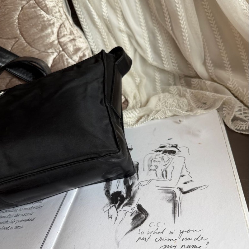 普拉達 黑色 包包prada re-nylon 再生尼龍系列 手袋 肩背包 腋下包 手提包 斜挎包 斜背包 側背包-8