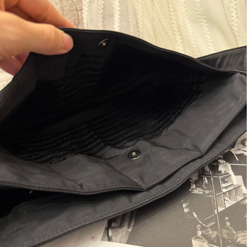 普拉達 黑色 包包prada re-nylon 再生尼龍系列 手袋 肩背包 腋下包 手提包 斜挎包 斜背包 側背包-10