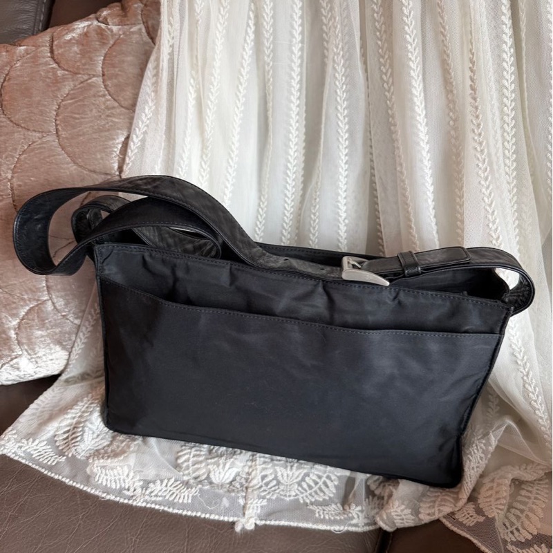 普拉達 黑色 包包prada re-nylon 再生尼龍系列 手袋 肩背包 腋下包 手提包 斜挎包 斜背包 側背包-13