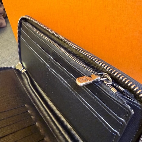 Louis Vuitton 黑色男生長夾｜有零錢層