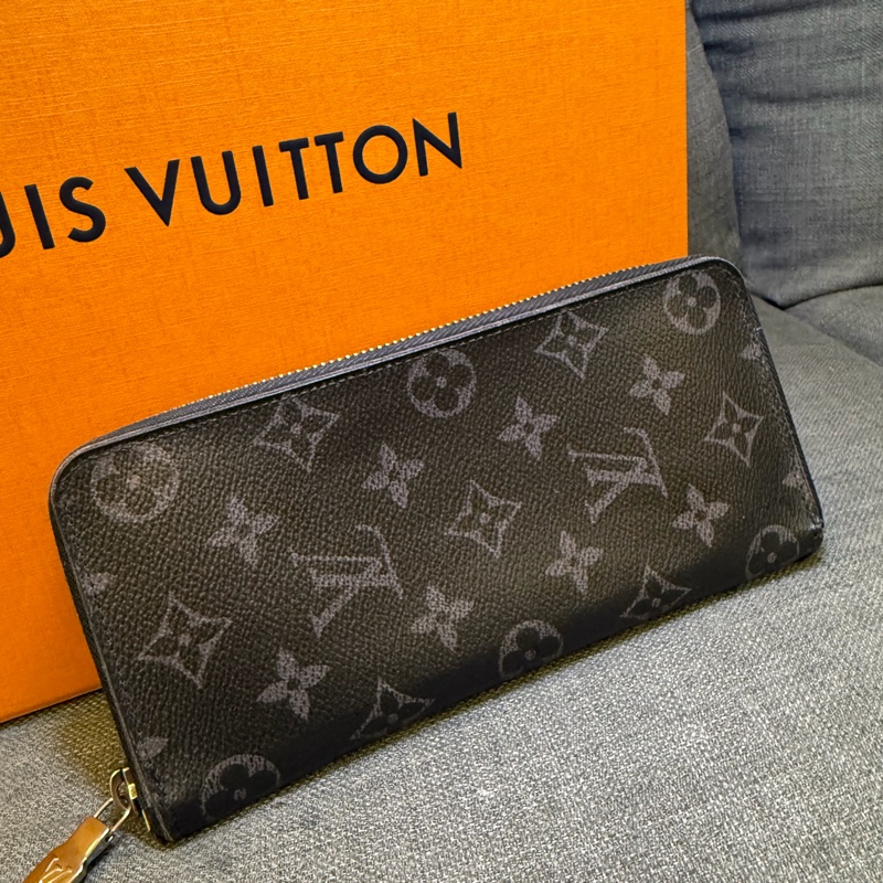 Louis Vuitton 黑色男生長夾|有零錢層-1