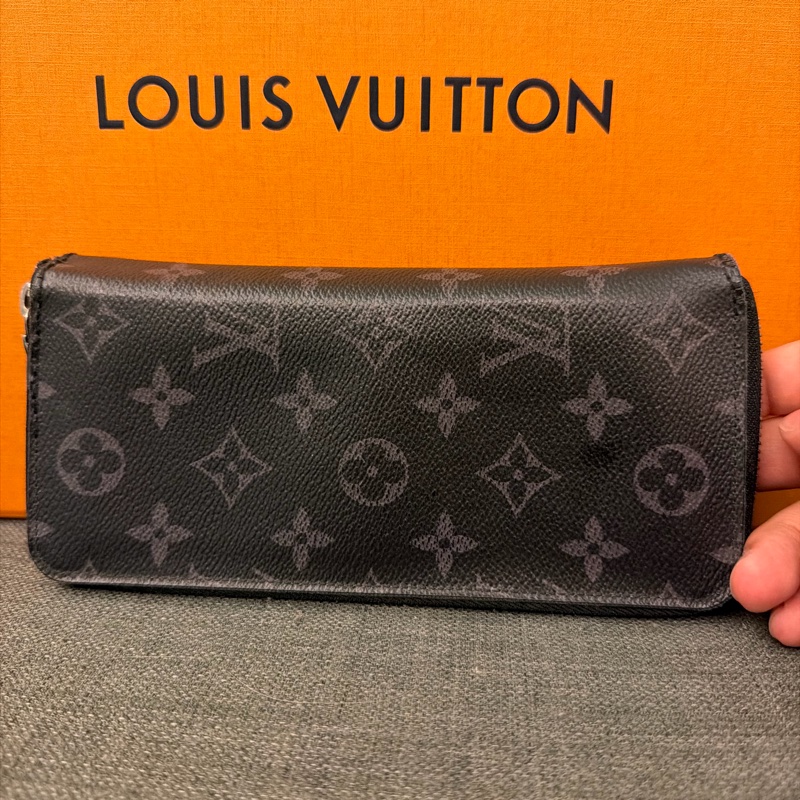 Louis Vuitton 黑色男生長夾|有零錢層-11