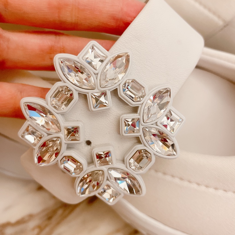 極新平台最低價✨RV 水鑽方釦春系鬆弛運動感瑪莉珍鞋/roger vivier白-10