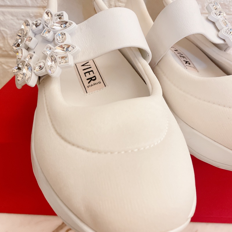 極新平台最低價✨RV 水鑽方釦春系鬆弛運動感瑪莉珍鞋/roger vivier白-14