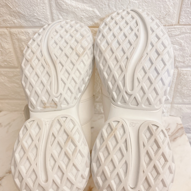 極新平台最低價✨RV 水鑽方釦春系鬆弛運動感瑪莉珍鞋/roger vivier白-15