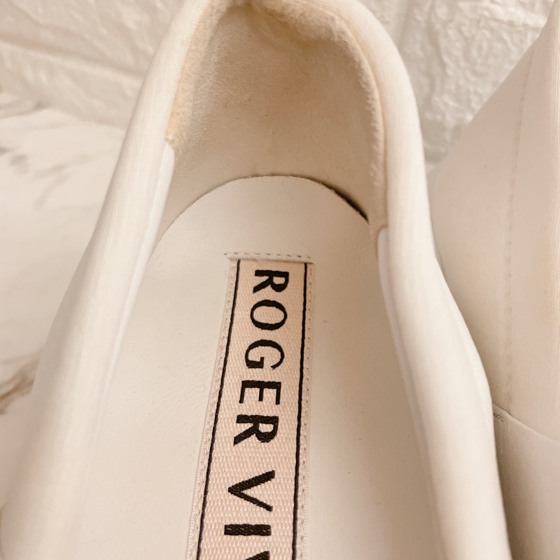 極新平台最低價✨RV 水鑽方釦春系鬆弛運動感瑪莉珍鞋/roger vivier白-18