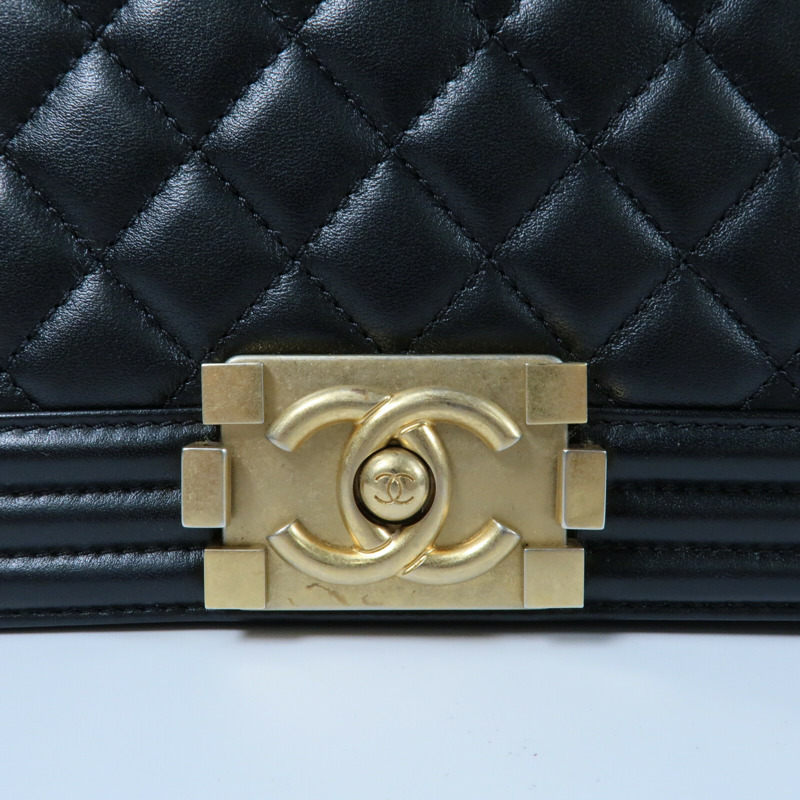 CHANEL 牛皮皮革Boy 20金扣鏈帶肩背袋-4