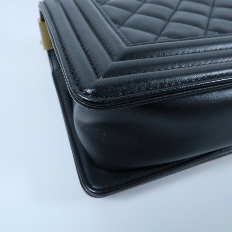 CHANEL 牛皮皮革Boy 20金扣鏈帶肩背袋-7