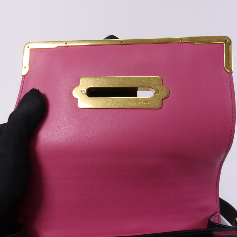 PRADA 牛皮皮革Cahier金扣肩背袋-15