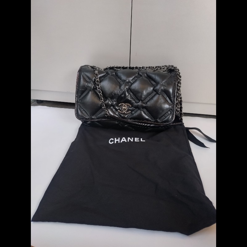 Chanel 霧銀鍊黑皮菱格泡泡口蓋包-1