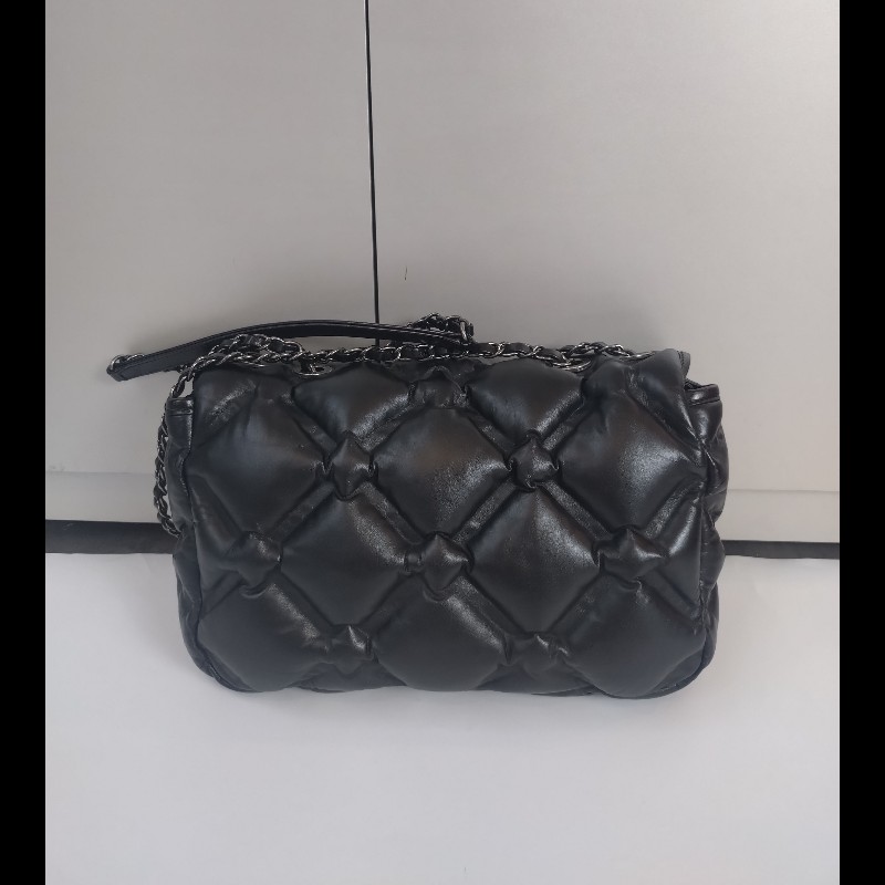 Chanel 霧銀鍊黑皮菱格泡泡口蓋包-2
