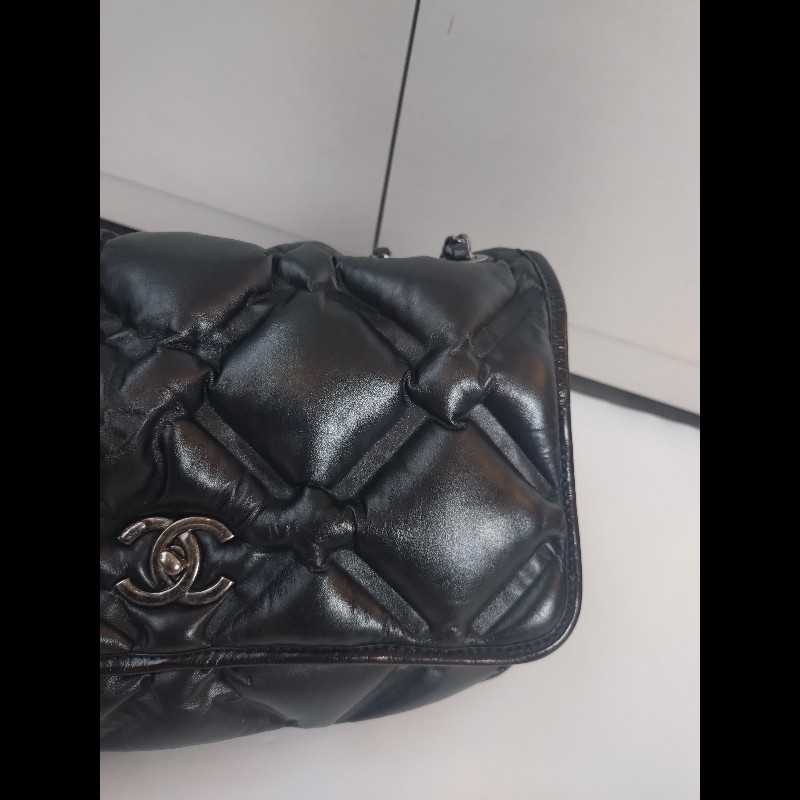 Chanel 霧銀鍊黑皮菱格泡泡口蓋包-6