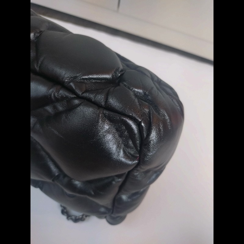 Chanel 霧銀鍊黑皮菱格泡泡口蓋包-9