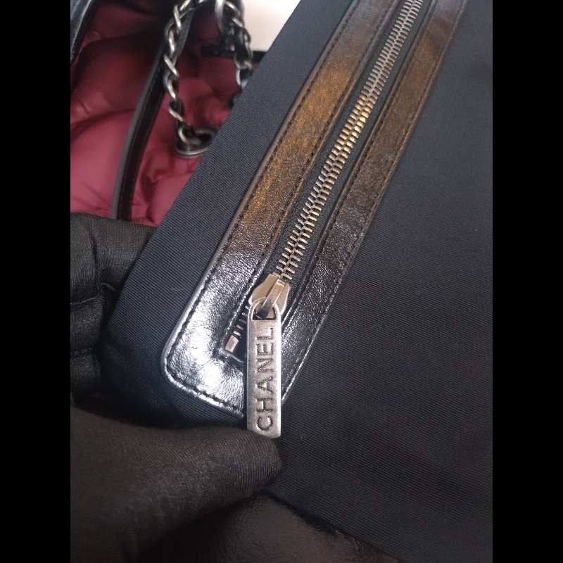 Chanel 霧銀鍊黑皮菱格泡泡口蓋包-15