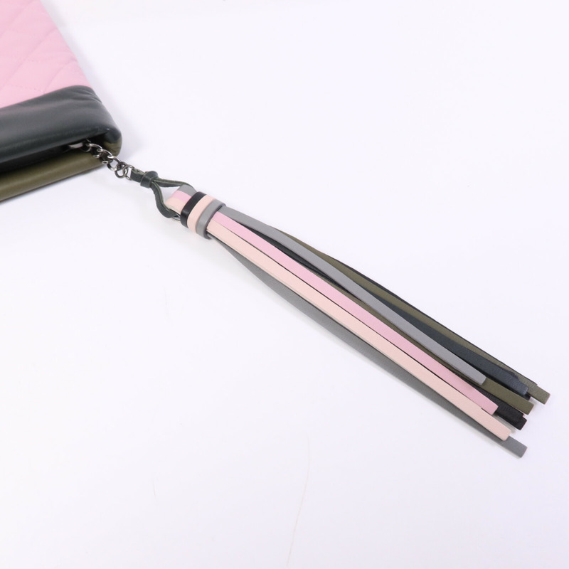 CHANEL 牛皮/羊皮皮革Clutch銀扣手拿包-6