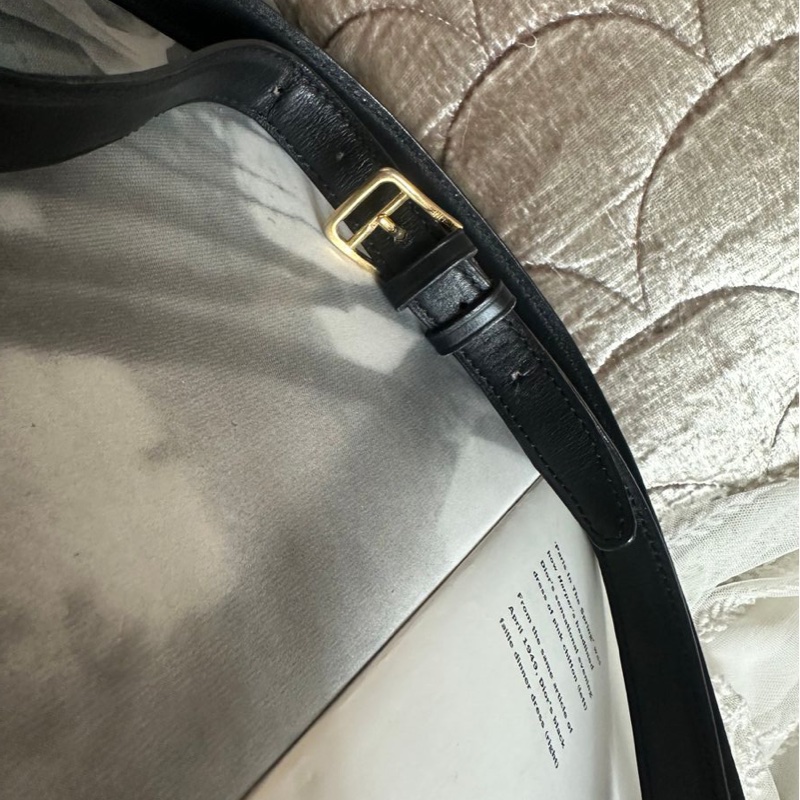 思琳 中古 馬車金扣 box 包 馬車扣黑色肩背包 空姐包 黑色皮革 側背包 斜背包 包包 中古包 vintage celine bag-14