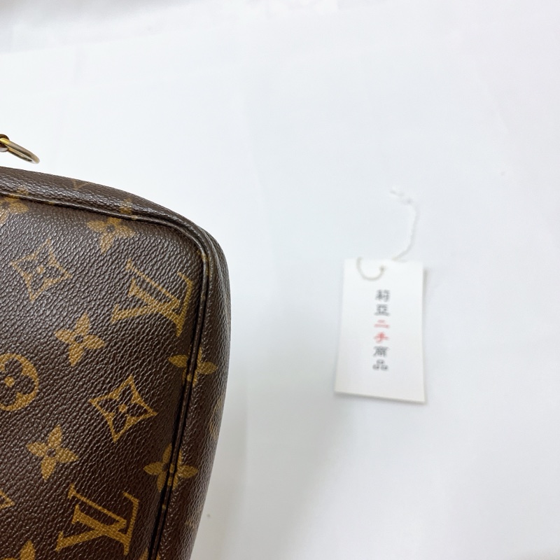 莉亞精品♡ LV 大麻將 二手美包-17