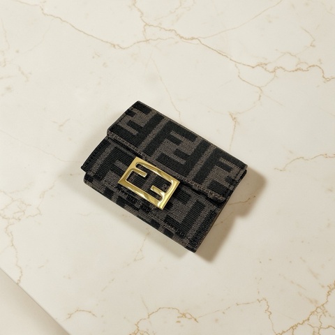 莉亞精品♡ Fendi 老花零錢短夾 二手美夾