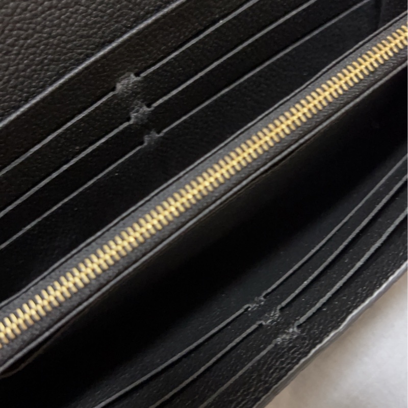 Lv牛皮長夾Sarah-16