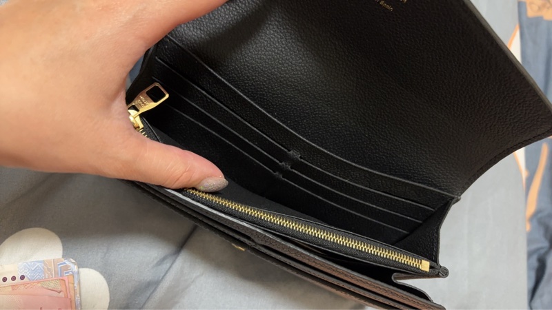 Lv牛皮長夾Sarah-18