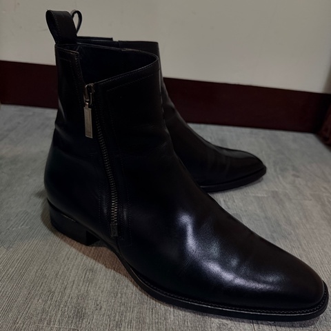 Saint Laurent Wyatt 拉鍊皮靴 Saint Laurent Black Wyatt Zip Boots