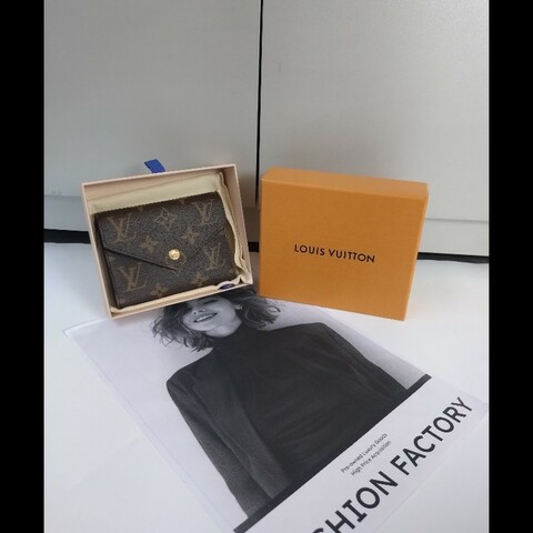 LV 金釦老花3折短方夾