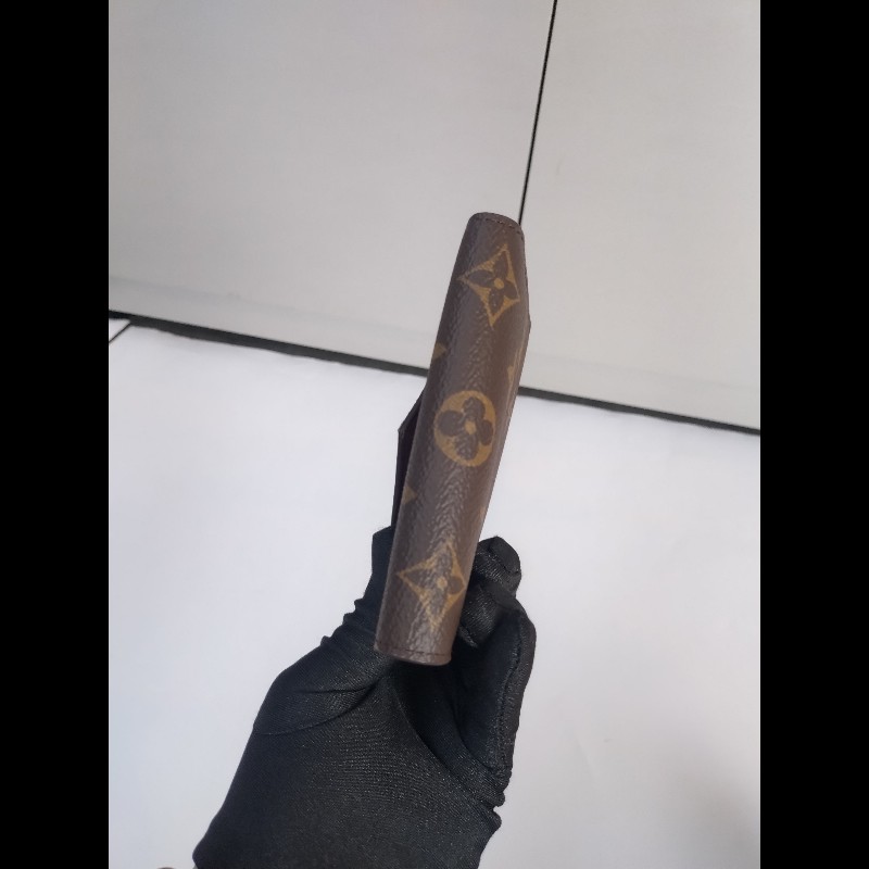 LV 金釦老花3折短方夾-10