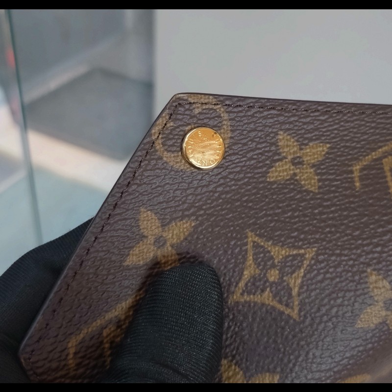 LV 金釦老花3折短方夾-18