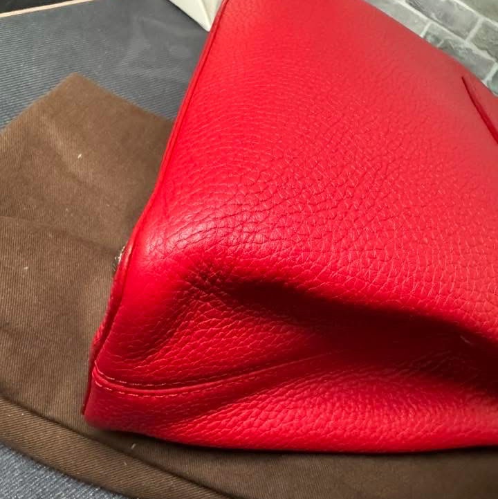 lv capucines 中號-9