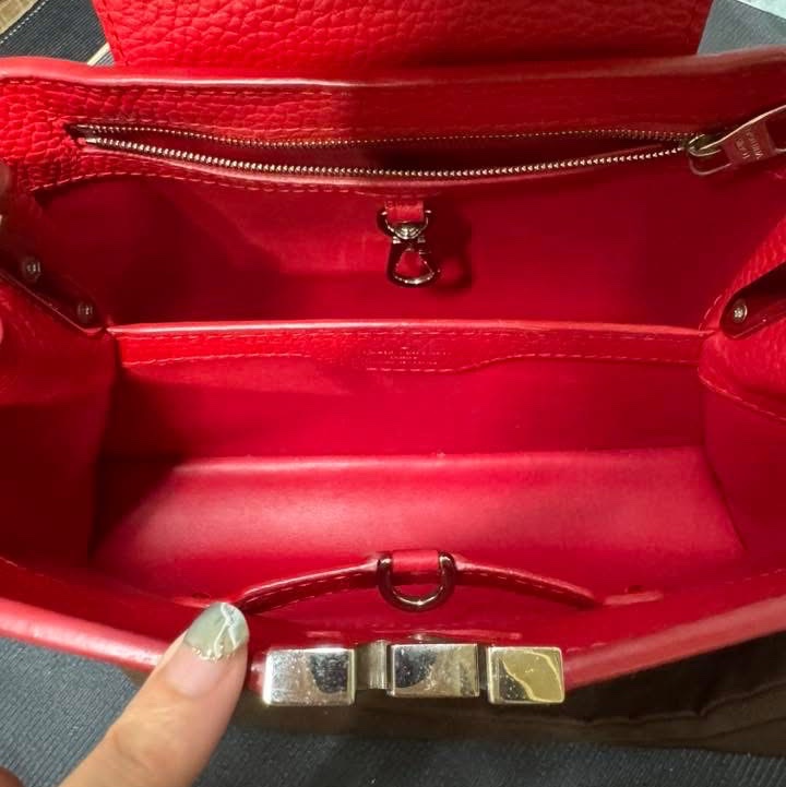 lv capucines 中號-12