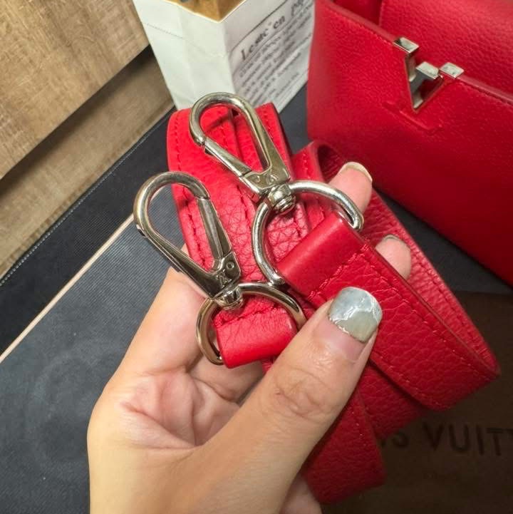 lv capucines 中號-13