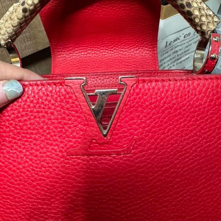 lv capucines 中號-15