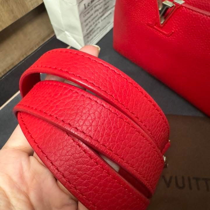 lv capucines 中號-16