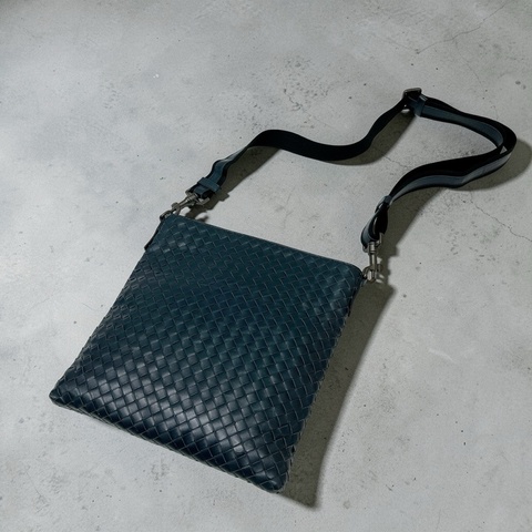 莉亞精品♡BV 小編織 肩背 斜背包 深藍 二手