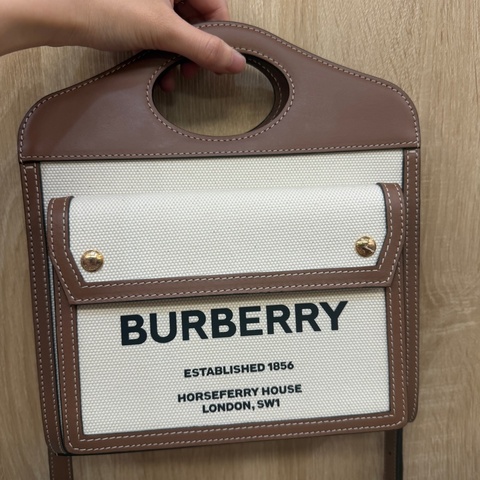 Burberry 米帆布咖牛皮mini pocket手提斜背包