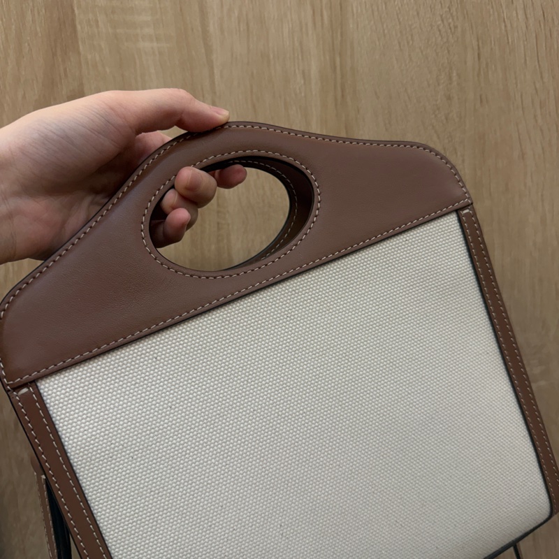 Burberry 米帆布咖牛皮mini pocket手提斜背包-6
