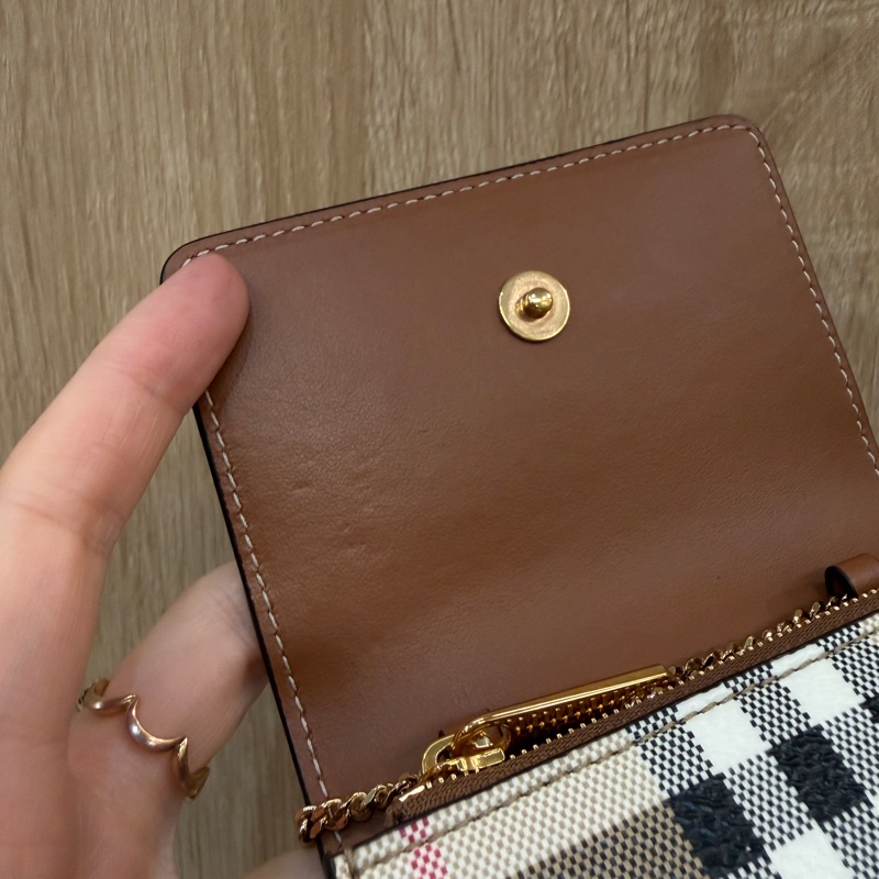 Burberry 經典格紋金釦斜背零錢卡包-8
