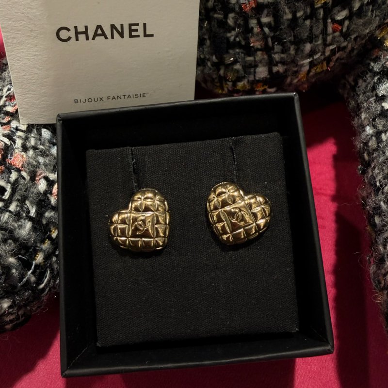 CHANEL 格紋愛心耳環金色-3