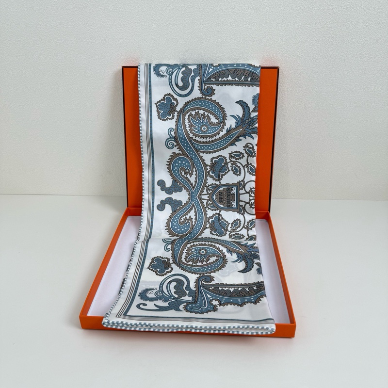 HERMES/愛馬仕桑蠶絲絲巾 全新 帶盒帶標 55*55cm-1