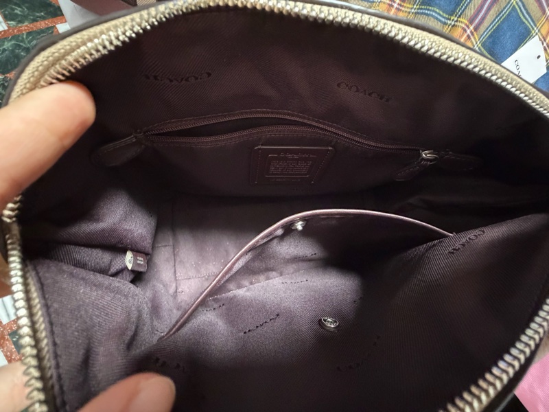 COACH奶茶色 水餃包/側背包/手提包-2