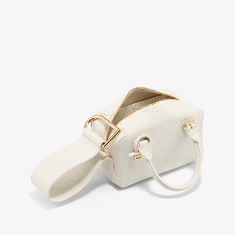 Delvaux Cool Box Nano 象牙白金扣-4