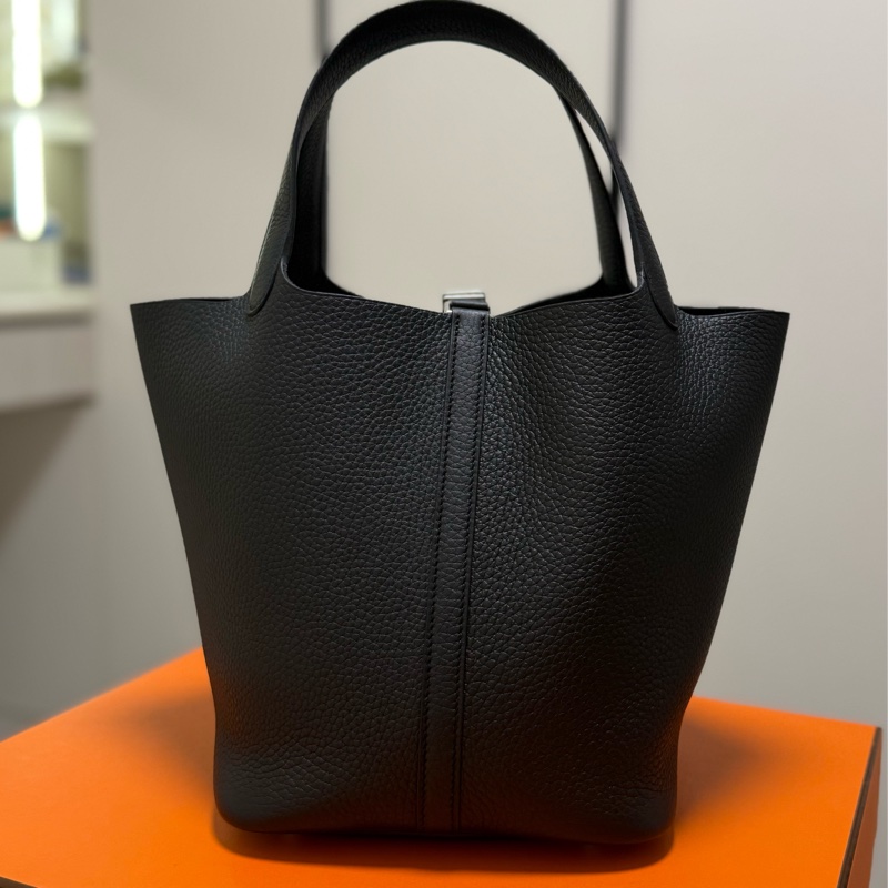 Hermes愛馬仕 pocotin 22 菜籃子 黑銀 stamp G (全新)-1