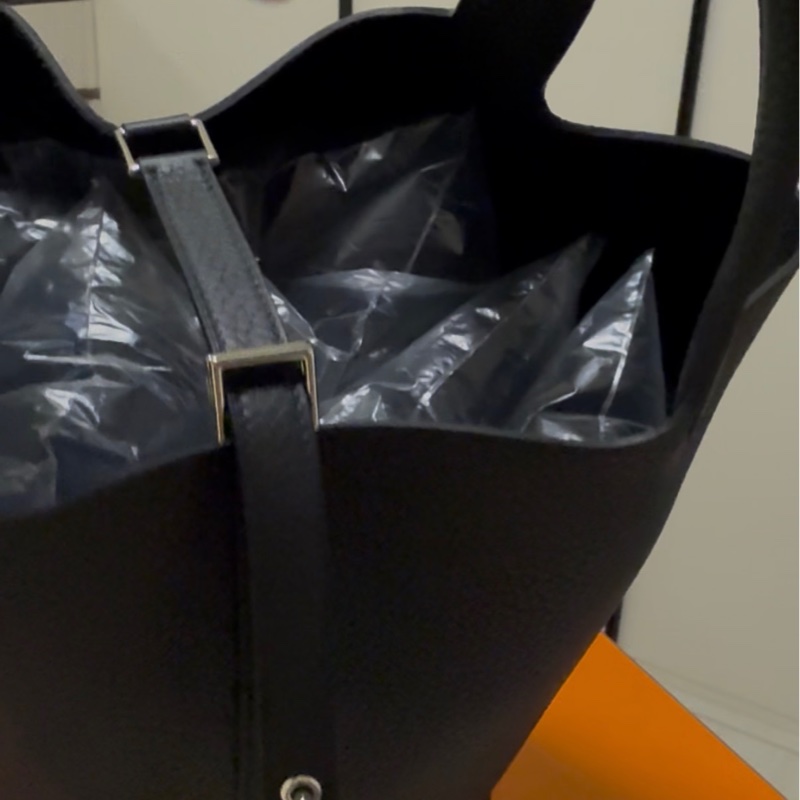 Hermes愛馬仕 pocotin 22 菜籃子 黑銀 stamp G (全新)-8