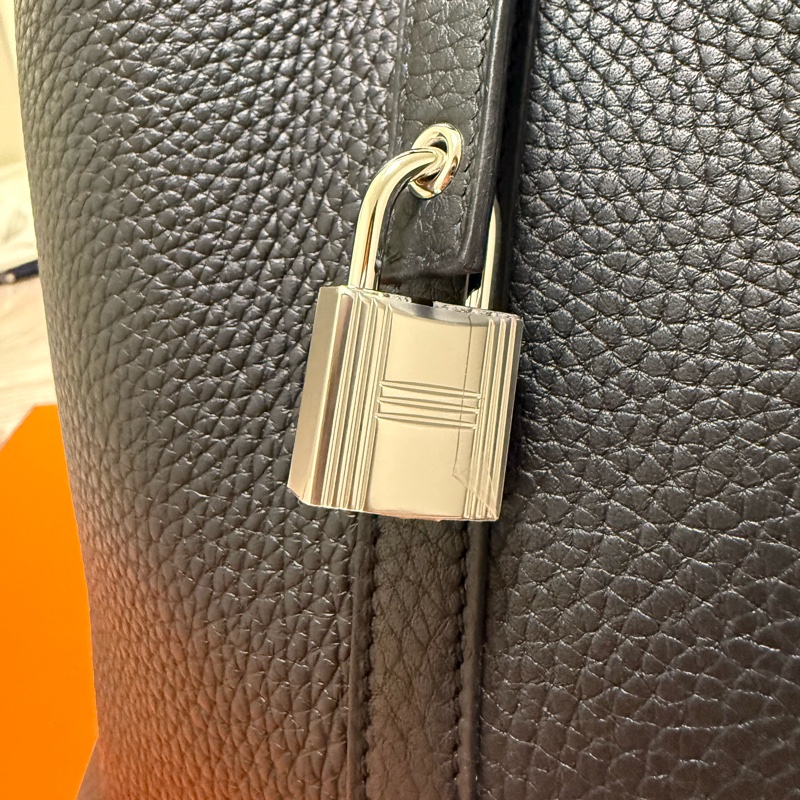 Hermes愛馬仕 pocotin 22 菜籃子 黑銀 stamp G (全新)-10