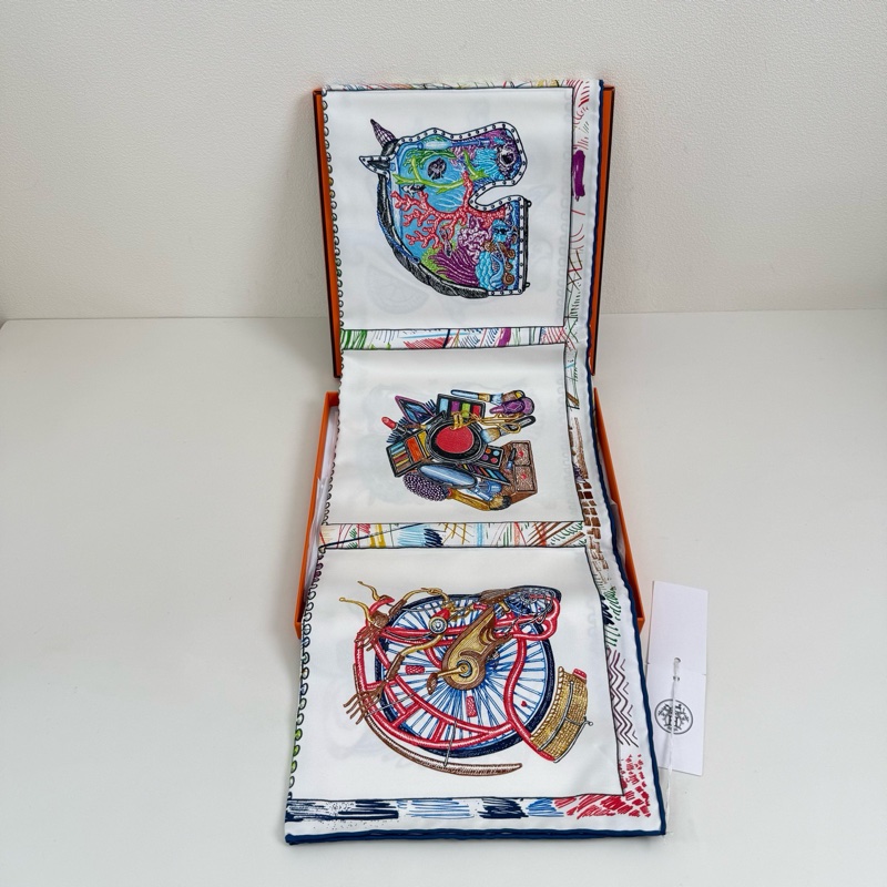 HERMES/愛馬仕 桑蠶絲絲巾 全新帶盒帶標90*90-2