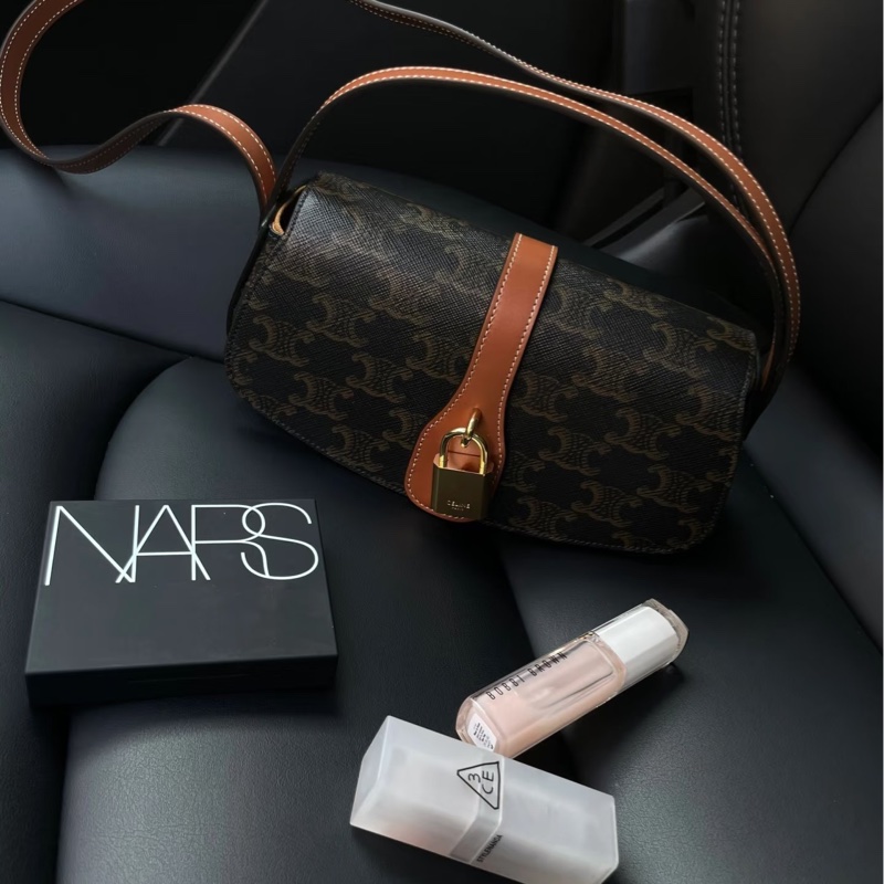 #CELINE 鎖頭肩背包 Lisa同款 ❤️-18