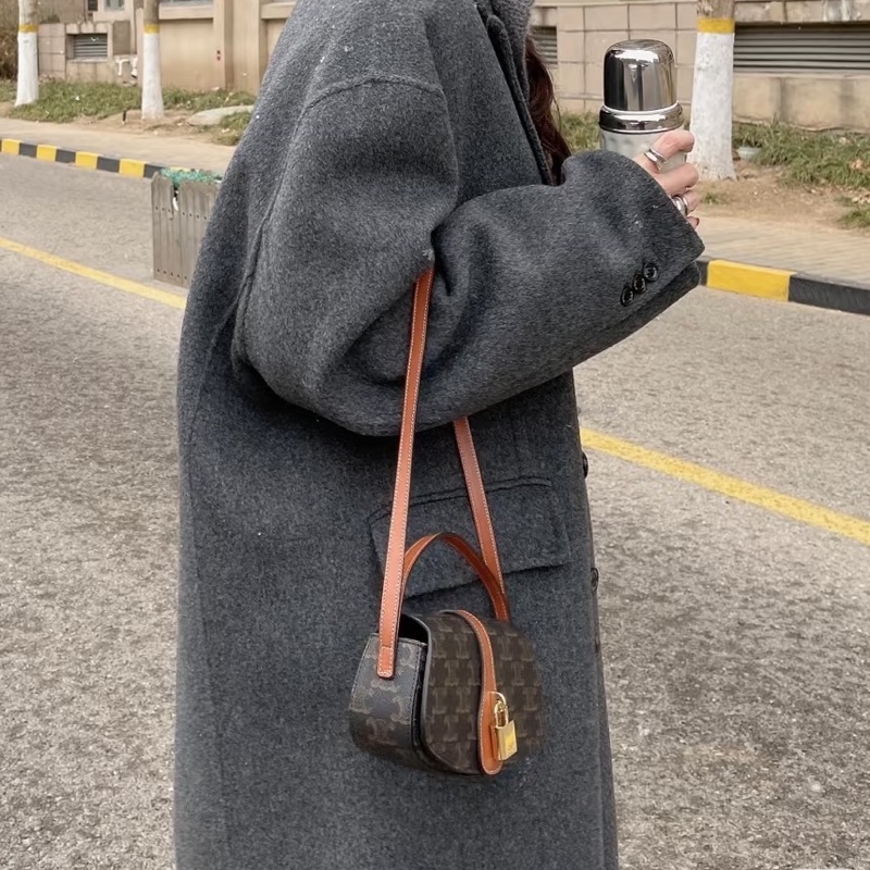 #CELINE 鎖頭肩背包 Lisa同款 ❤️-20